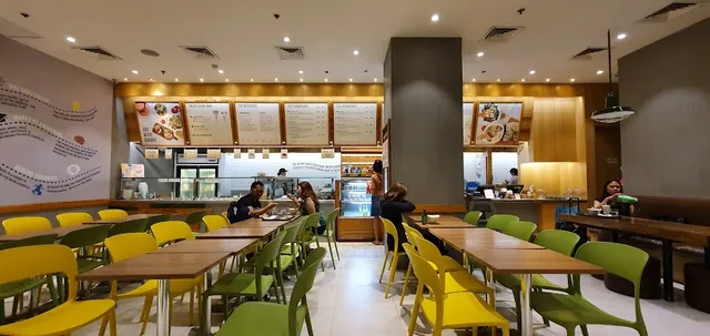 SaladStop! & Wooshi - Central Square BGC in Makati